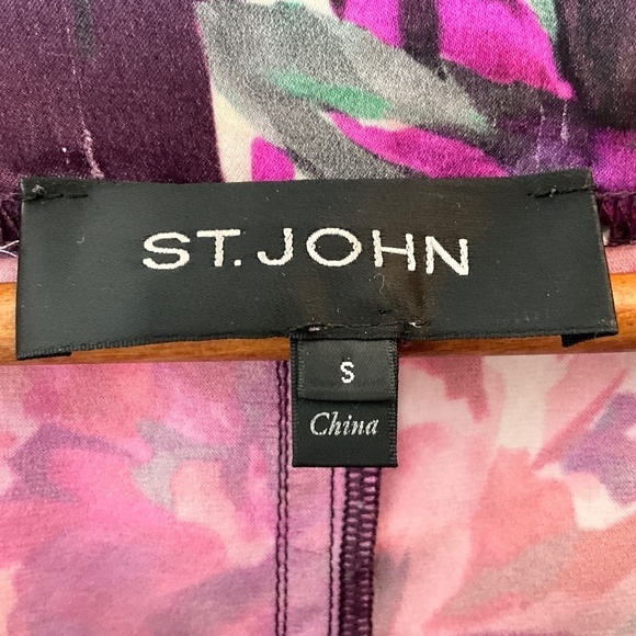 St. John Blouse Floral Roses Short Sleeve Silk Purple Pink Red S Oversized FLAW - Picture 11 of 13
